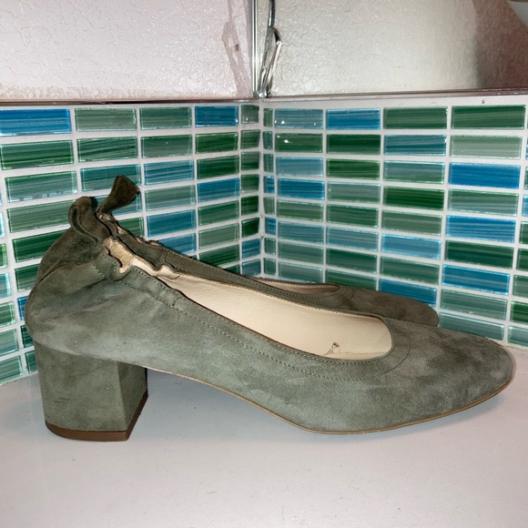 EVERLANE The Italian Leather Day Heels Sage Suede SZ: 8 - Picture 5 of 10
